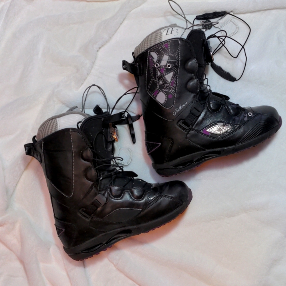 Northwave snowboarding boots lady's 8